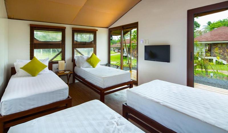 Solina Beach & Nature Resort Carles Zewnętrze zdjęcie