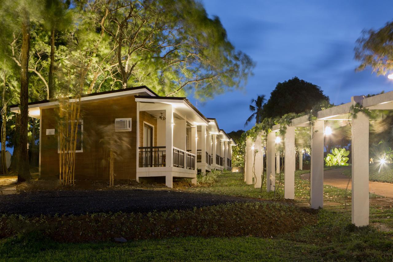 Solina Beach & Nature Resort Carles Zewnętrze zdjęcie