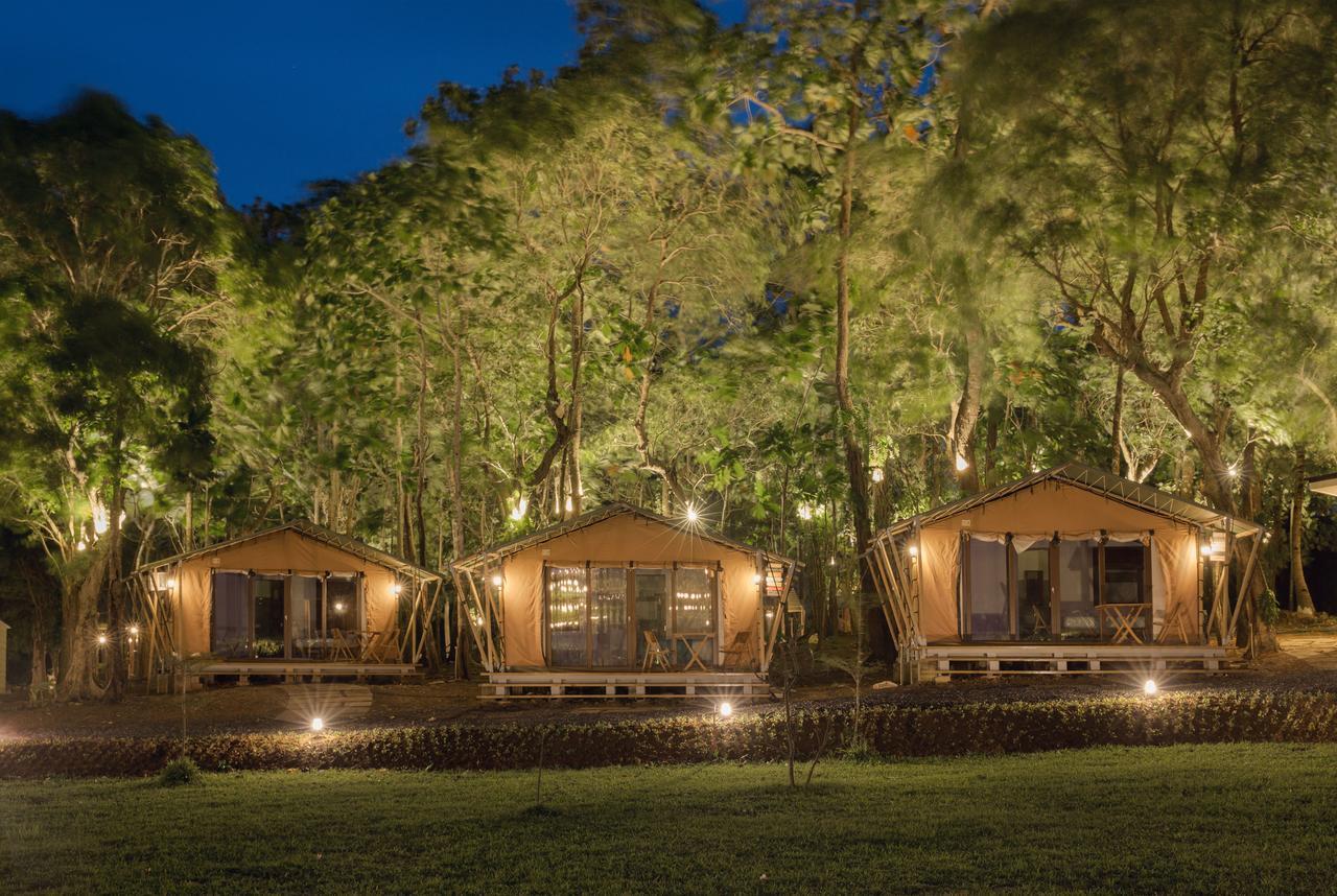 Solina Beach & Nature Resort Carles Zewnętrze zdjęcie