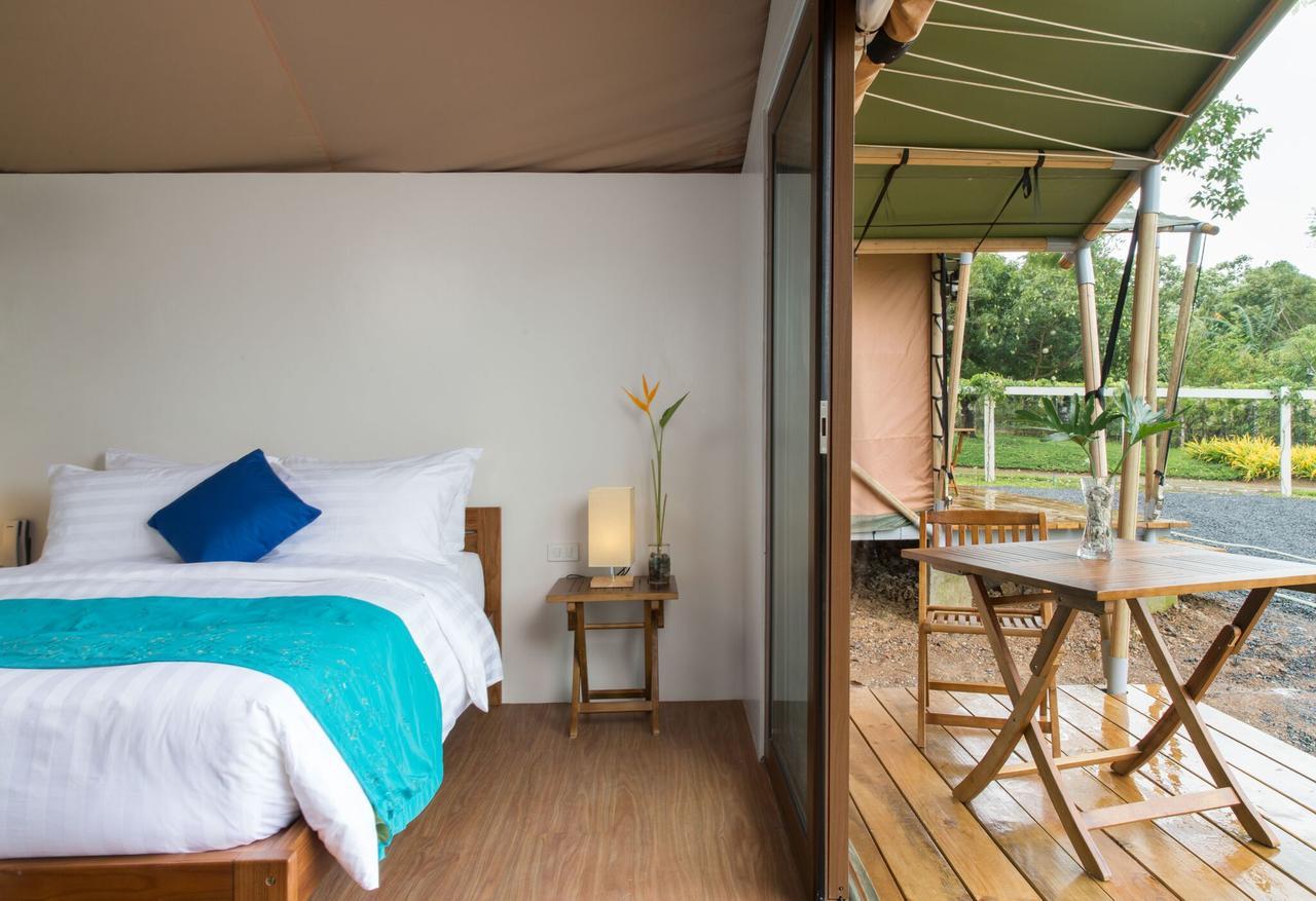 Solina Beach & Nature Resort Carles Zewnętrze zdjęcie